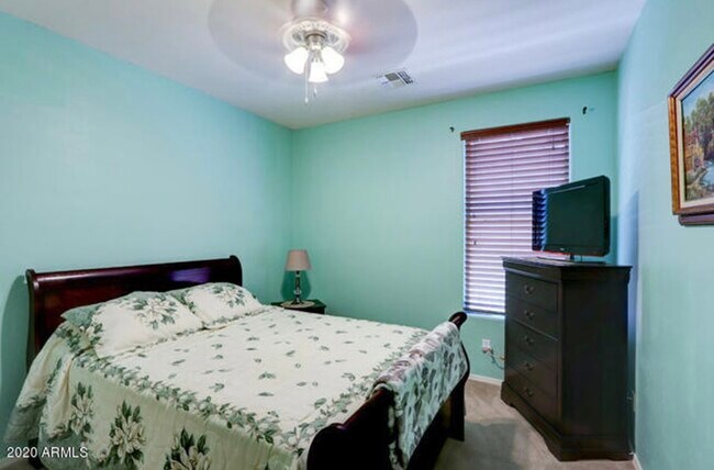 Building Photo - 17224 N Rosa Dr