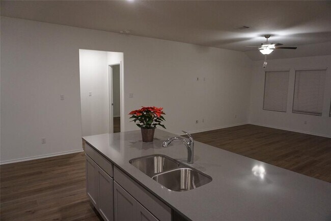 Building Photo - 1737 Catahoula Dr