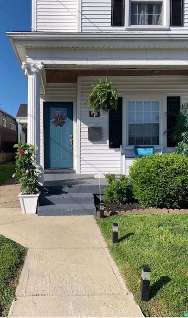 Building Photo - Renovated Germantown House in Great Location