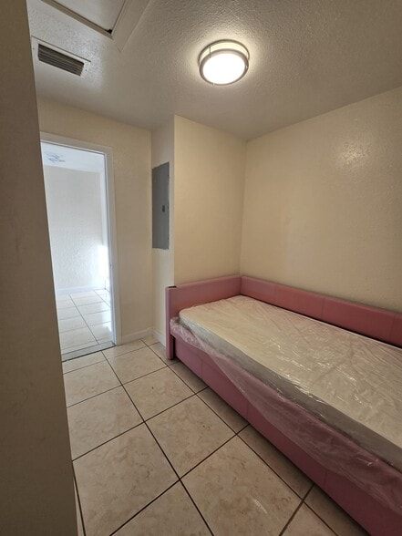 Building Photo - 28021 SW 142nd Ct