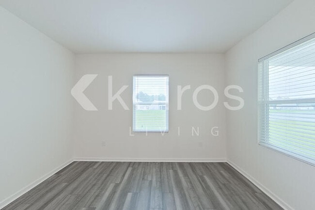 Building Photo - 631 Castillo Dr