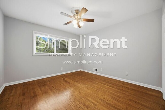 Building Photo - Beautifully Updated 4 Bedroom Home in Decatur! -1st month's Rent FREE with a 13-month lease!