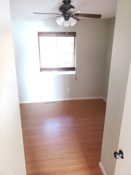 Building Photo - 1219 Willow Bend Cir