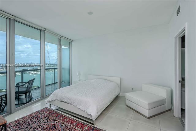 Building Photo - 888 Biscayne Blvd