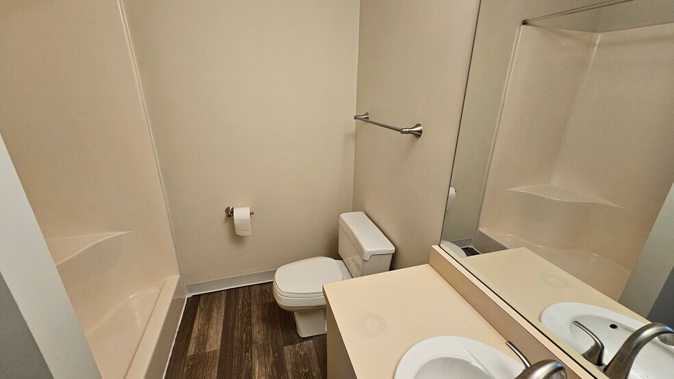 Building Photo - 1209 Kenzie Rd