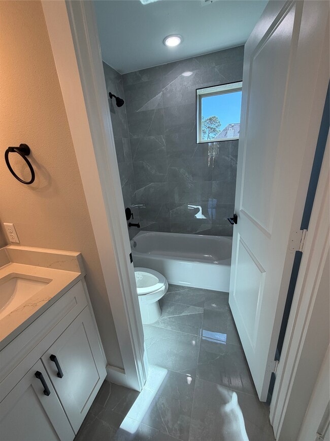 Building Photo - 2523 Liguria Ln