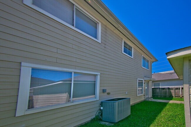 Building Photo - 959 Verde Trails Dr