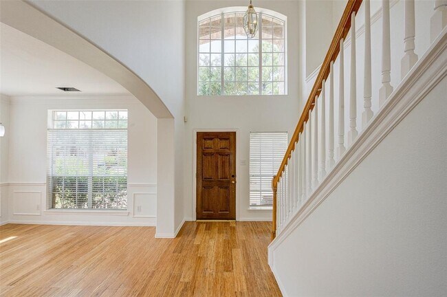 Building Photo - 14018 White Oak Gardens Dr