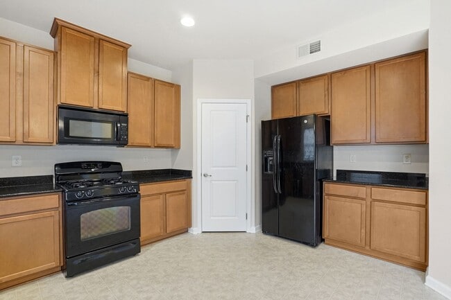 Building Photo - Move-In Ready Gem Near UNCC with Fresh Updates