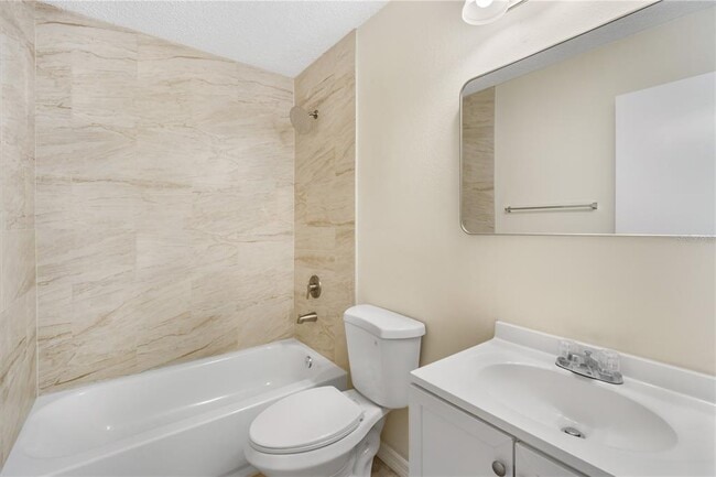 Building Photo - 4008 W Laurel St