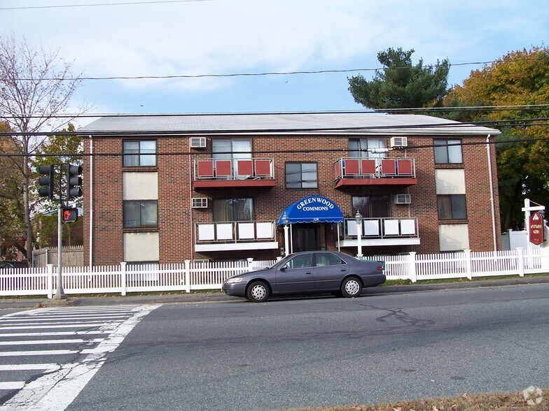 Greenwood Commons 328 Greenwood St Worcester MA 01607 Apartment Finder