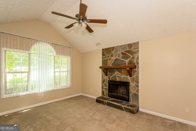 Building Photo - 40 Richmond Pl