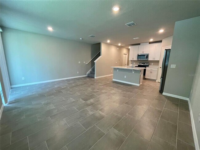 Building Photo - 1574 Grand Rue Dr