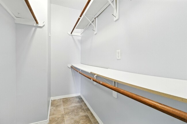 Building Photo - 10123 Sweet Olive Way