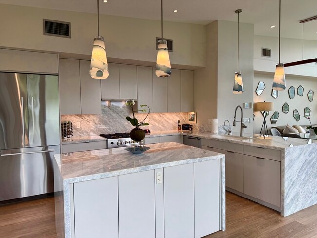 Building Photo - 197 Holokahiki Ln