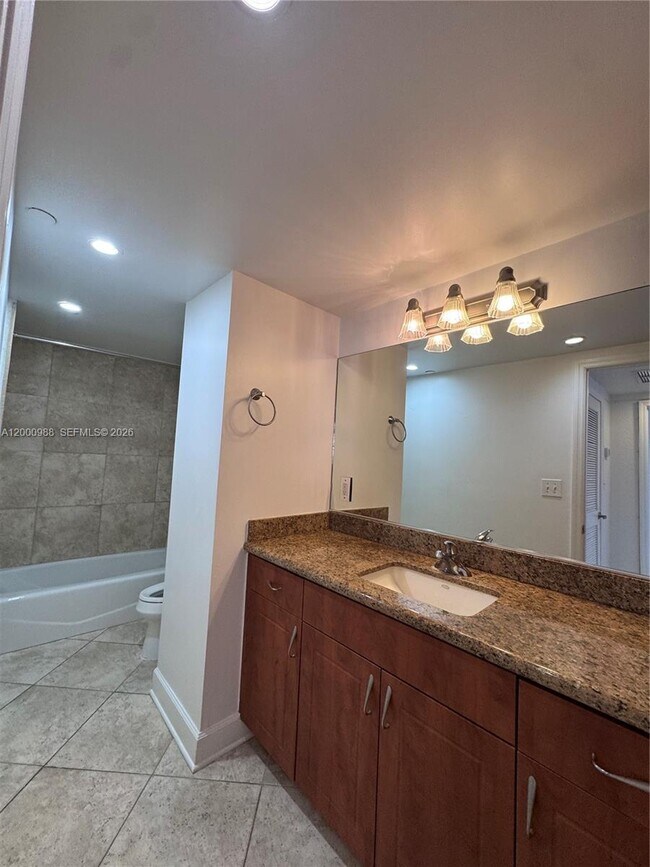 Building Photo - 401 NE 69th St