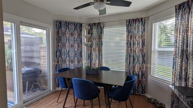 Building Photo - 5322 Summer Dr