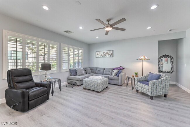 Building Photo - 2538 Venus Star St