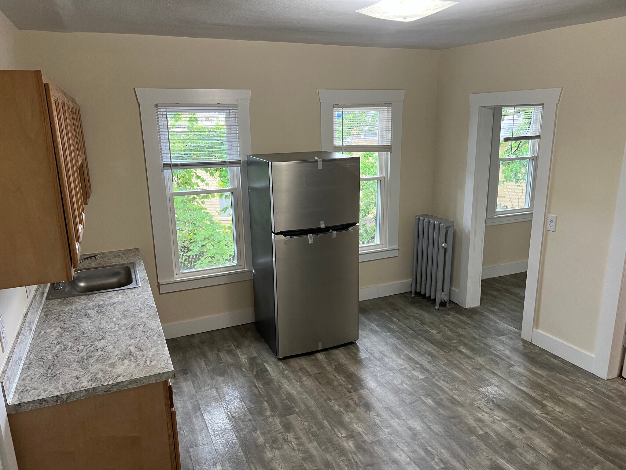 Kitchen View 1 - 32 W Alvord St