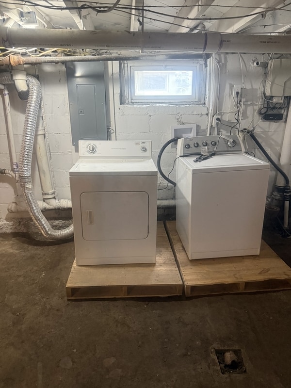 Building Photo - 14 Woodside Ave