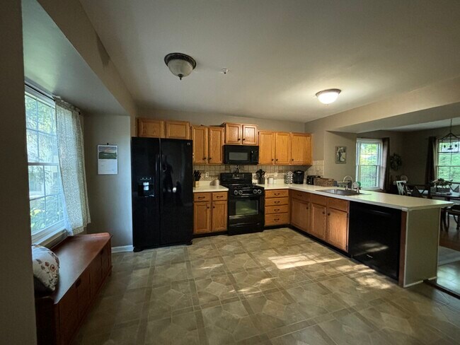 Building Photo - 1461 Conifer Dr