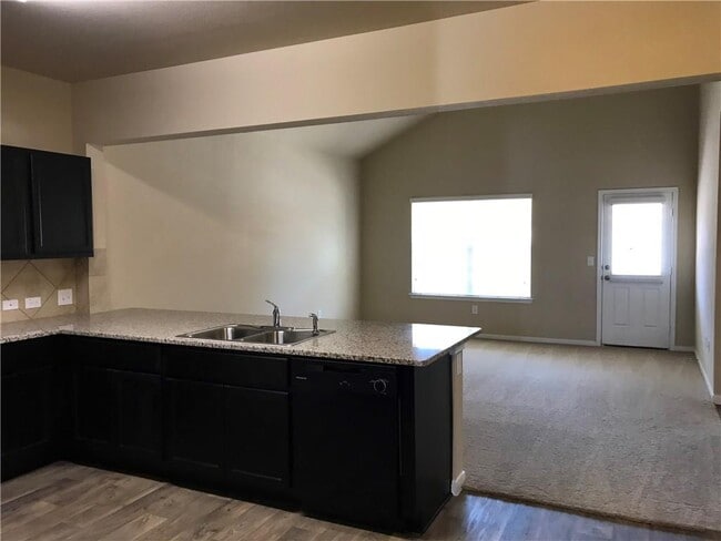 Building Photo - 3201 Ortman Dr