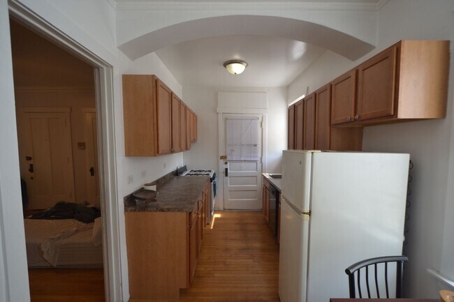 Building Photo - 4402 N Rockwell St