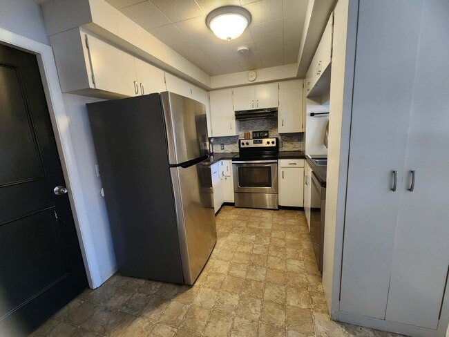 Building Photo - Unit 63