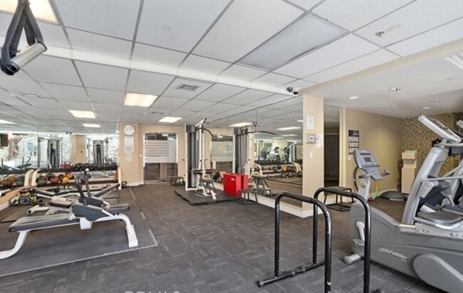 Building Photo - 620 S Gramercy Pl