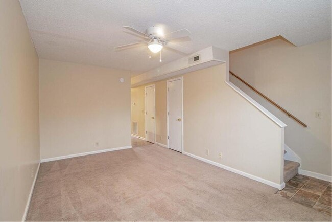 Building Photo - 117 Hickory Trace Rd