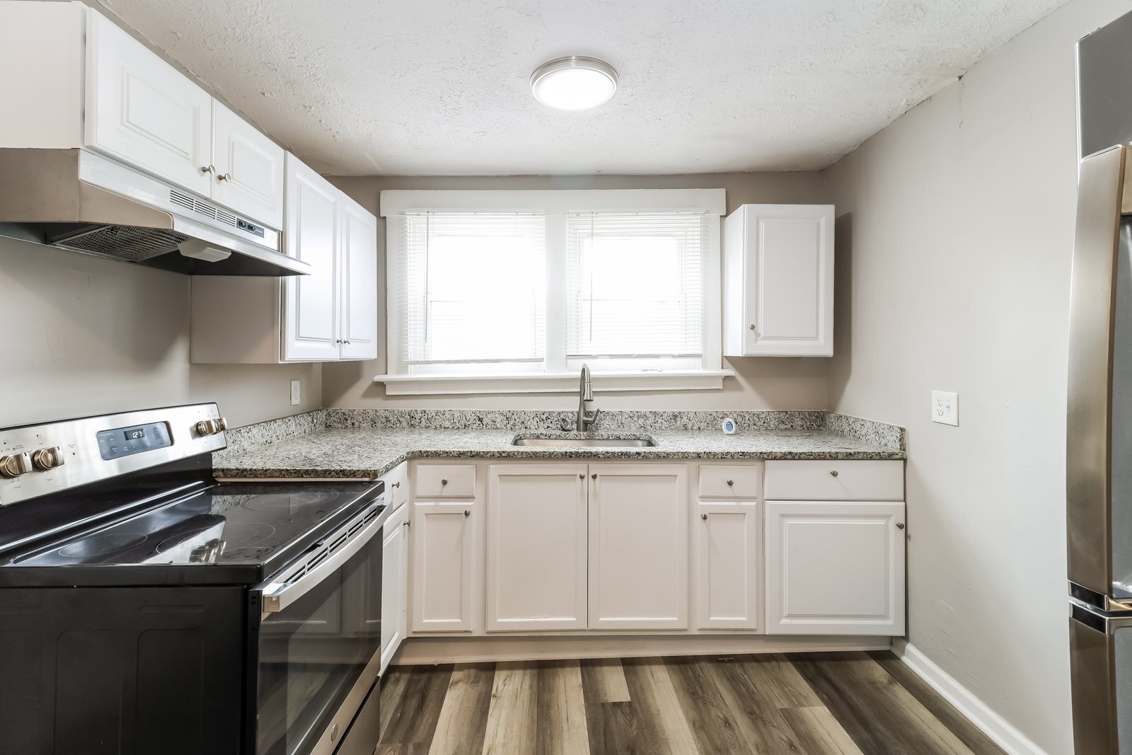 Building Photo - 29 E 13th St