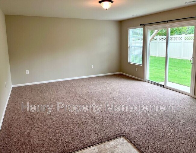Building Photo - 1413 Regents Ln