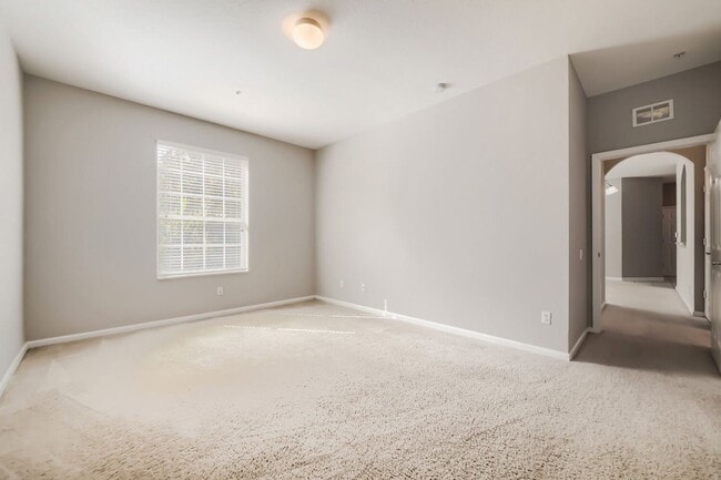 Building Photo - 2484 San Tecla St