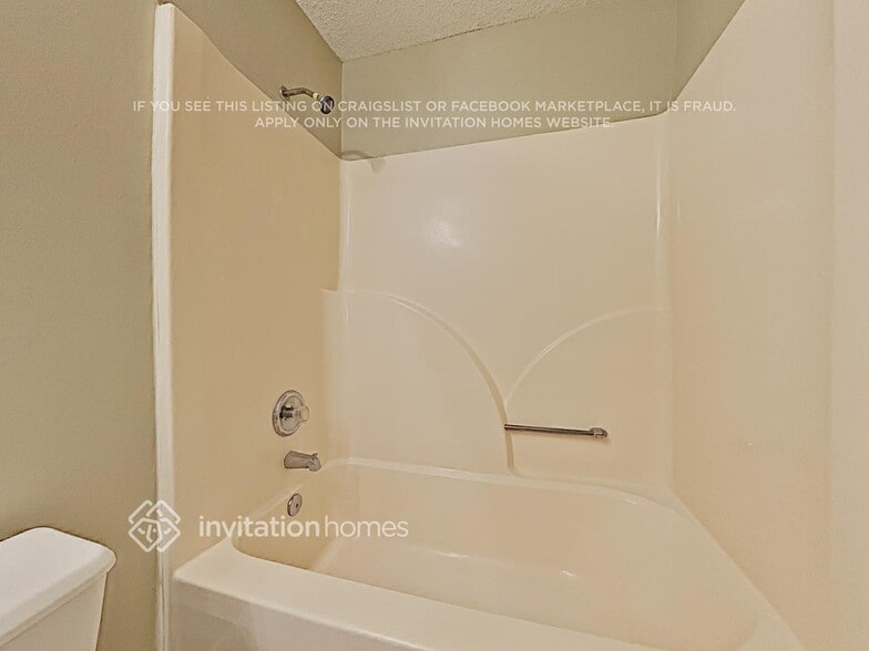 Building Photo - 1163 Radis Pl