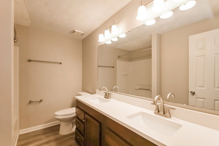 Building Photo - 4419 Deerview Ct