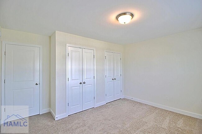 Building Photo - 151 Buckingham Dr