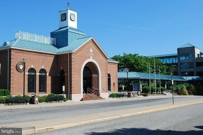 Building Photo - 485 Harbor Side St