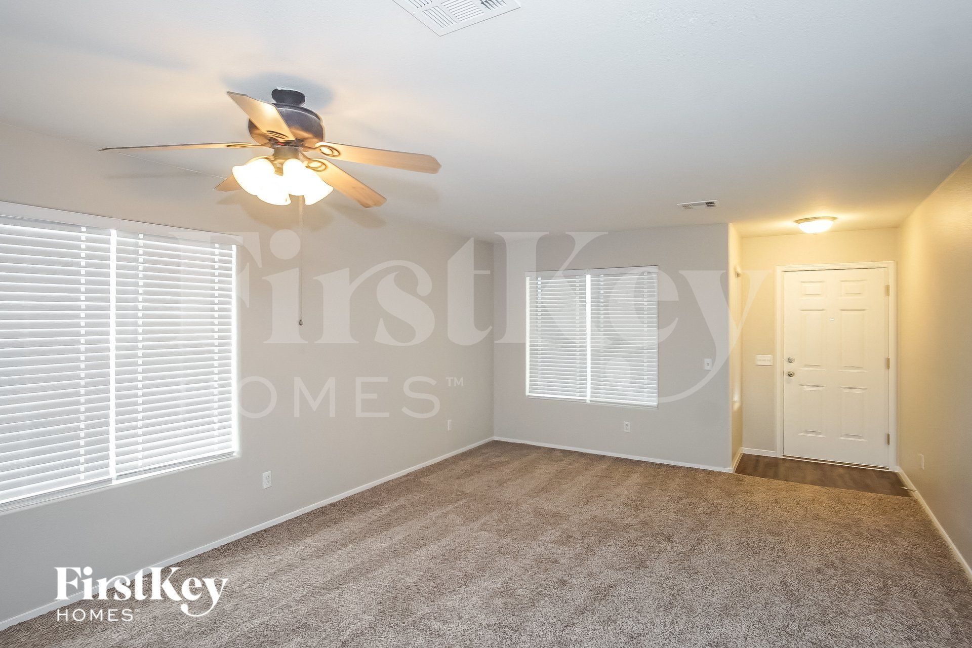 Building Photo - 985 Blue Lantern Dr