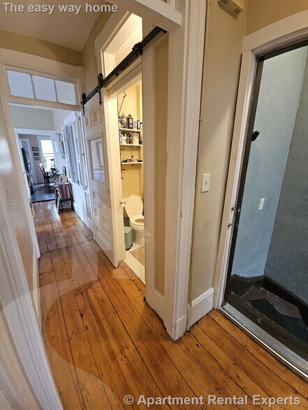 Building Photo - 24 Linden Ave