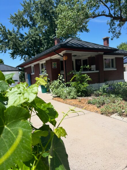 Primary Photo - 2731 Harrison Blvd