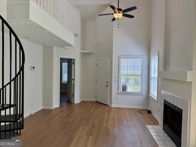 Building Photo - 2802 Pine Valley Way NW
