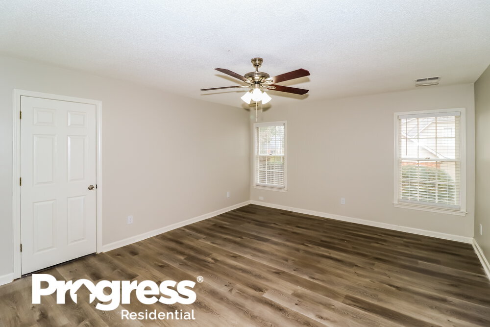 Building Photo - 237 Richards Way Dr