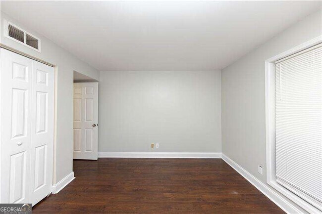 Building Photo - 2657 Lenox Rd NE