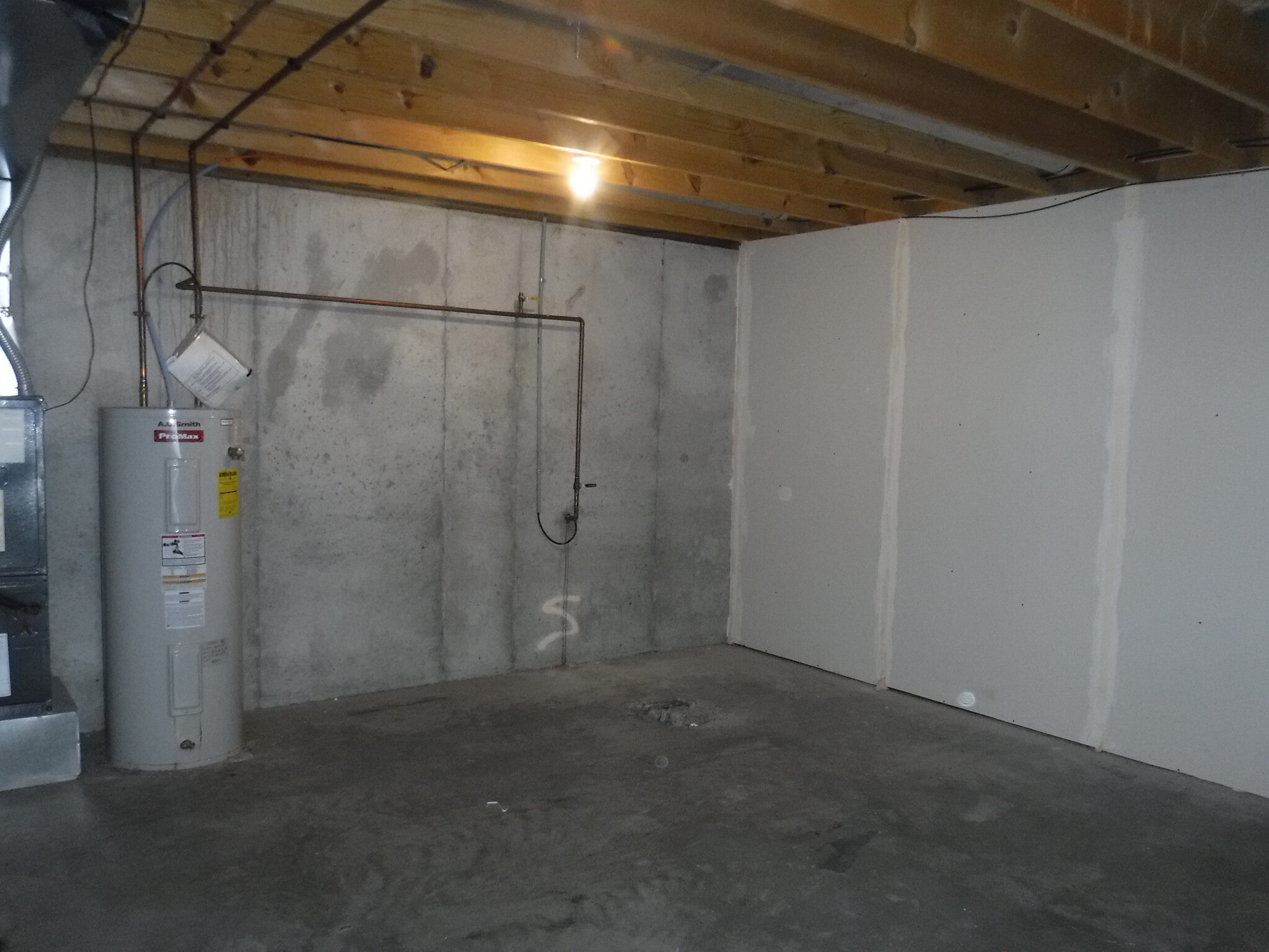 Building Photo - 5602 Valley View Dr