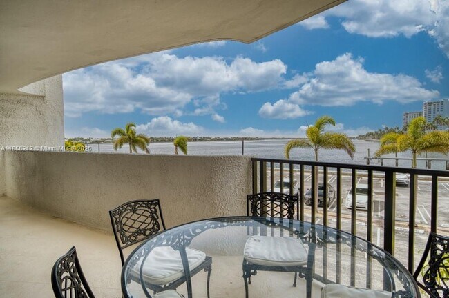 Building Photo - 1200 S Flagler Dr