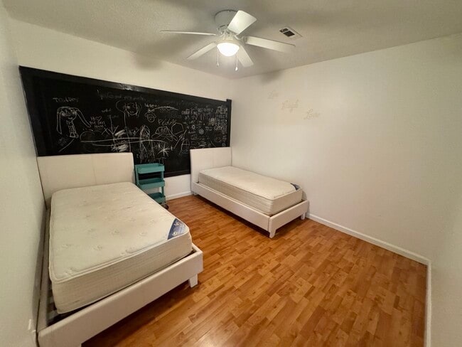 Building Photo - 172 Shallow Ridge Ln NE