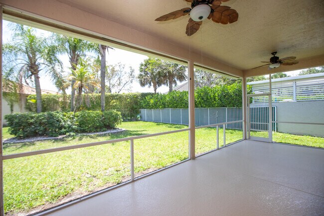 Building Photo - 10821 La Salinas Cir