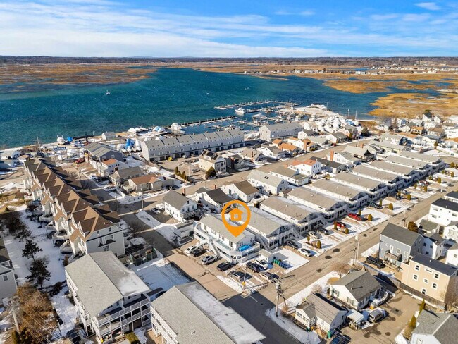 Building Photo - 8 Duston Ave