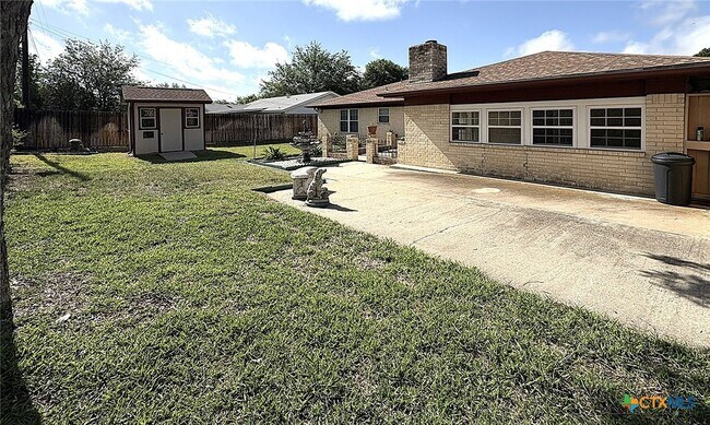 Primary Photo - 1613 Velma Ave