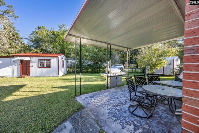 Building Photo - 1709 Woodfield Dr